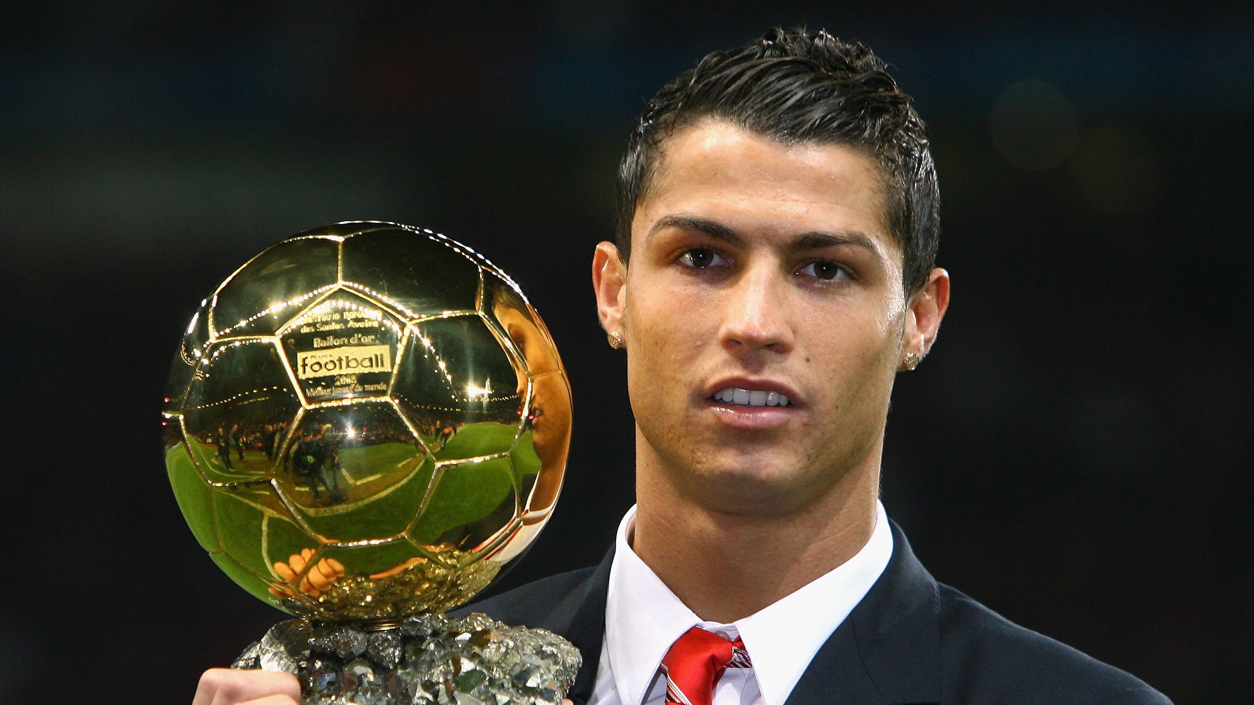 _创新体育场馆设计：未来感尽显运动魅力_，体育场馆布局